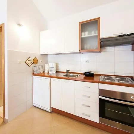 Apartament Ivan *