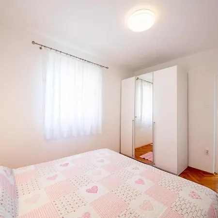 Ivan Apartament *